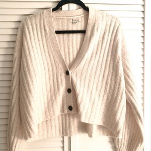 Off white cardigan/sweater
